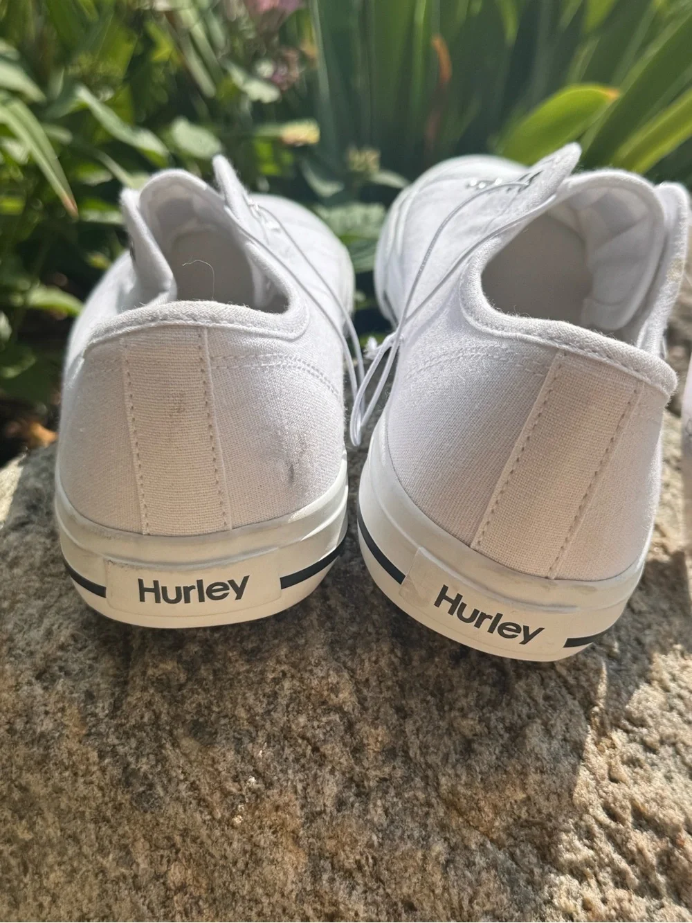 Hurley Chloe White Canvas Slip-On Sneakers 8 NWT - Picture 5 of 10